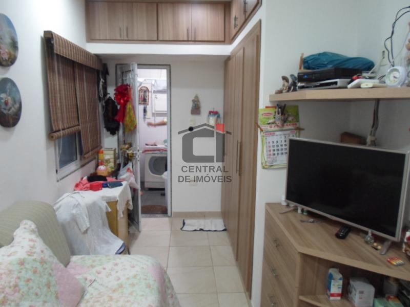 Casa à venda com 4 quartos, 250m² - Foto 2