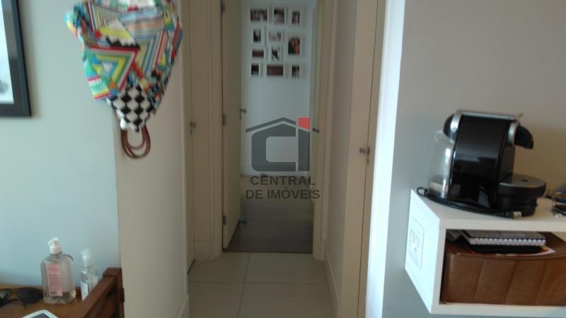 Apartamento à venda com 3 quartos, 90m² - Foto 2