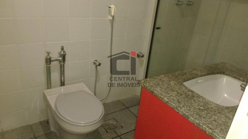 Apartamento à venda com 2 quartos, 70m² - Foto 11