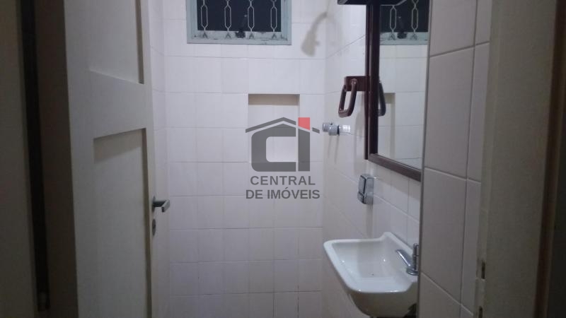 Apartamento à venda com 2 quartos, 70m² - Foto 3