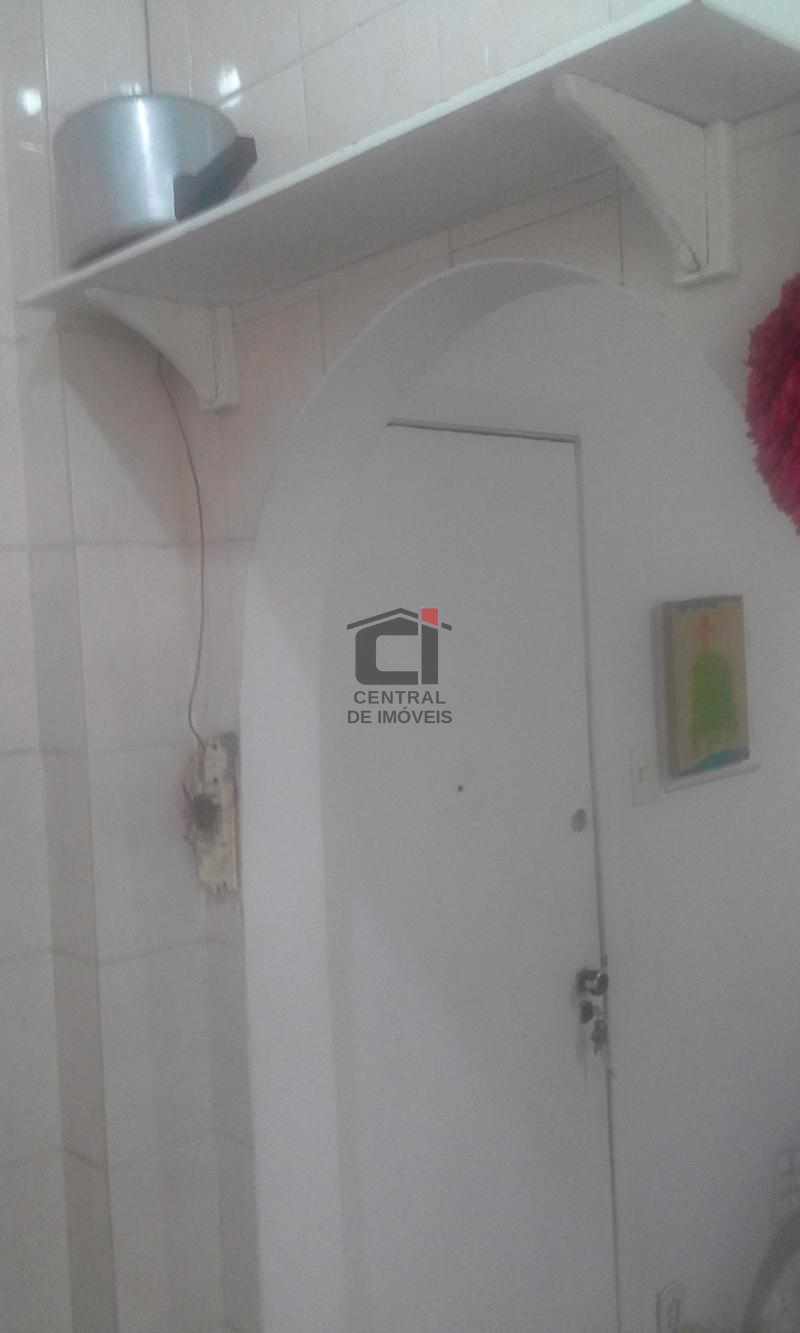 Apartamento à venda com 1 quarto, 40m² - Foto 13
