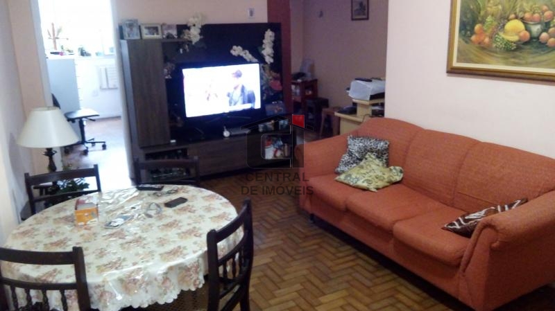 Apartamento à venda com 2 quartos, 70m² - Foto 1