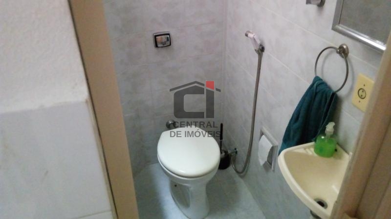 Apartamento à venda com 2 quartos, 70m² - Foto 10