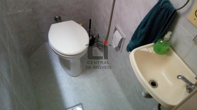 Apartamento à venda com 2 quartos, 70m² - Foto 13