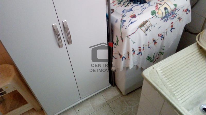 Apartamento à venda com 2 quartos, 70m² - Foto 17