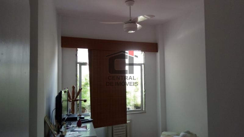 Apartamento à venda com 2 quartos, 70m² - Foto 19