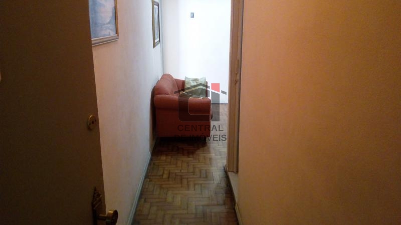 Apartamento à venda com 2 quartos, 70m² - Foto 2