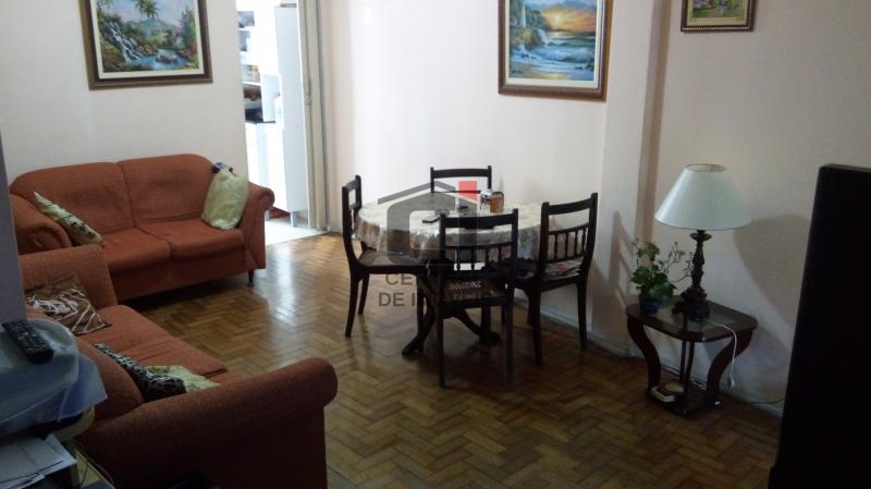 Apartamento à venda com 2 quartos, 70m² - Foto 3