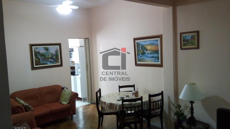 Apartamento à venda com 2 quartos, 70m² - Foto 4