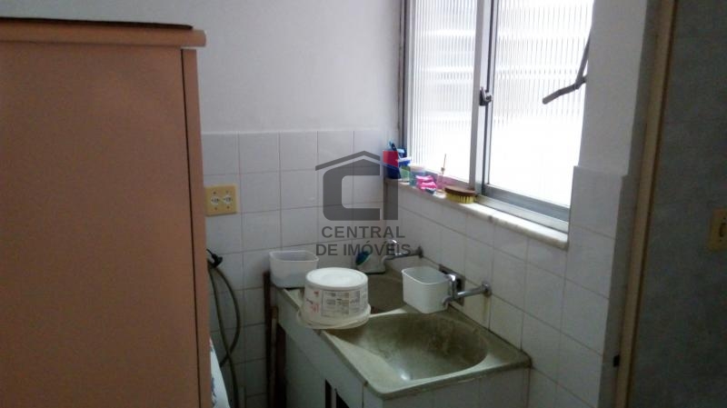 Apartamento à venda com 2 quartos, 70m² - Foto 9