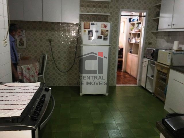 Apartamento à venda com 3 quartos, 200m² - Foto 13