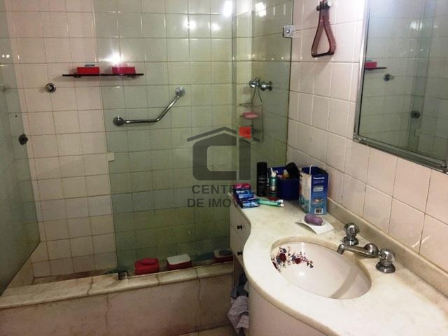 Apartamento à venda com 3 quartos, 200m² - Foto 16