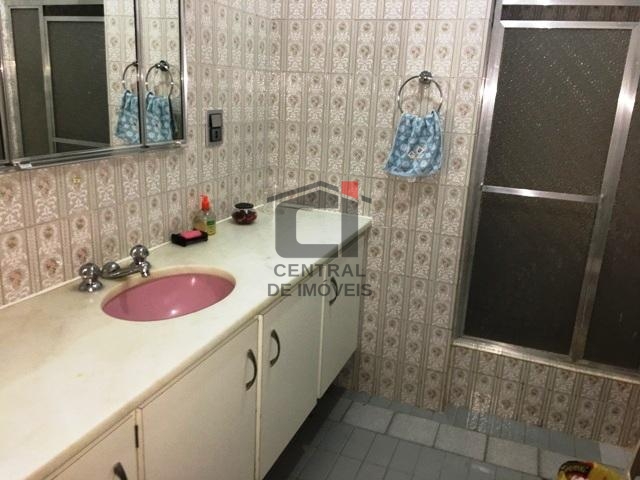 Apartamento à venda com 3 quartos, 200m² - Foto 18