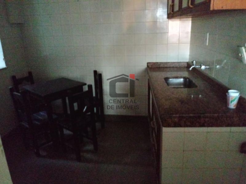 Casa à venda com 2 quartos, 90m² - Foto 4
