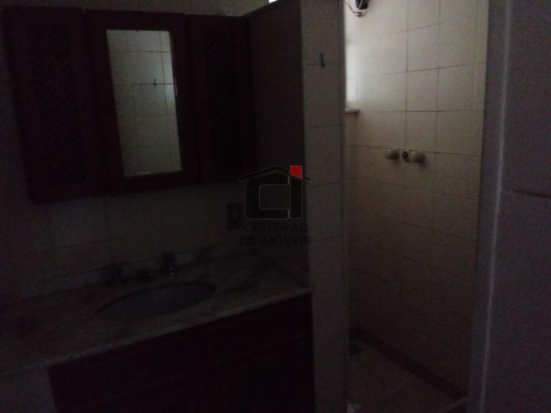 Casa à venda com 2 quartos, 90m² - Foto 6
