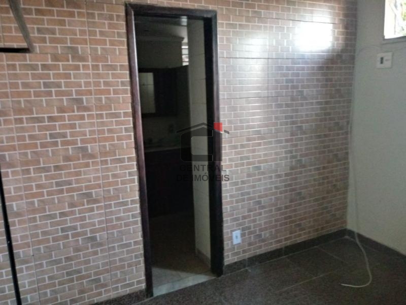Casa à venda com 2 quartos, 90m² - Foto 8