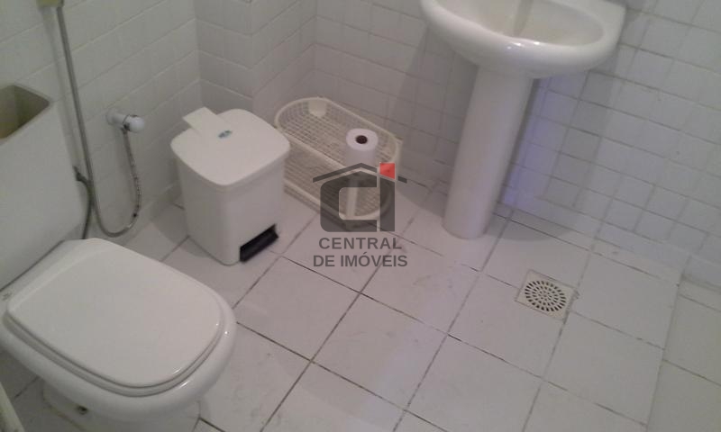 Casa à venda com 4 quartos, 550m² - Foto 14