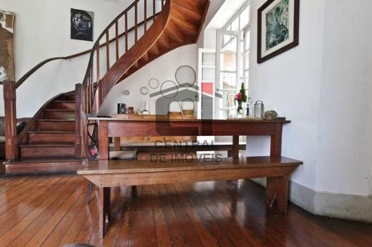 Casa à venda com 5 quartos, 200m² - Foto 3