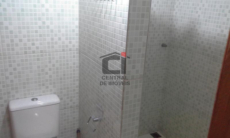 Casa à venda com 5 quartos, 200m² - Foto 7