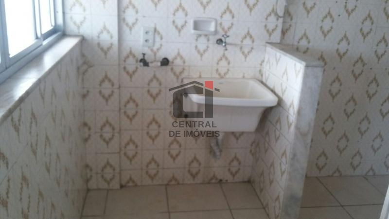 Apartamento à venda com 2 quartos, 60m² - Foto 13