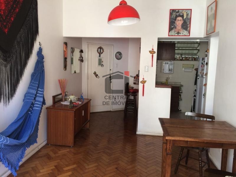 Apartamento à venda com 2 quartos, 67m² - Foto 4