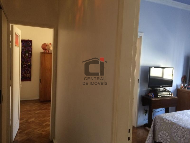 Apartamento à venda com 2 quartos, 67m² - Foto 3