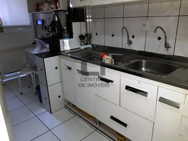 Casa à venda com 3 quartos, 280m² - Foto 9