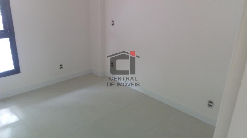 Apartamento à venda com 3 quartos, 113m² - Foto 19