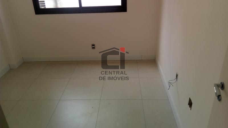 Apartamento à venda com 3 quartos, 113m² - Foto 27