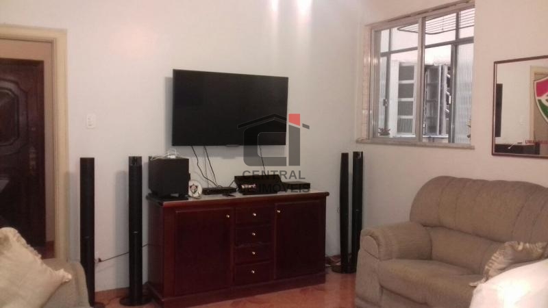 Apartamento à venda com 2 quartos, 90m² - Foto 3