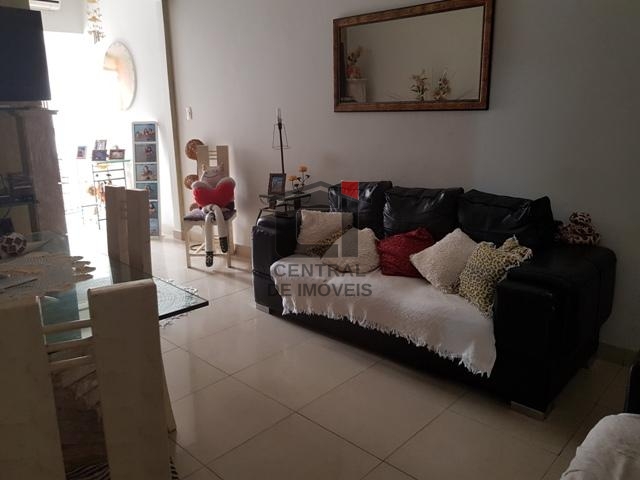 Apartamento à venda com 2 quartos, 80m² - Foto 3