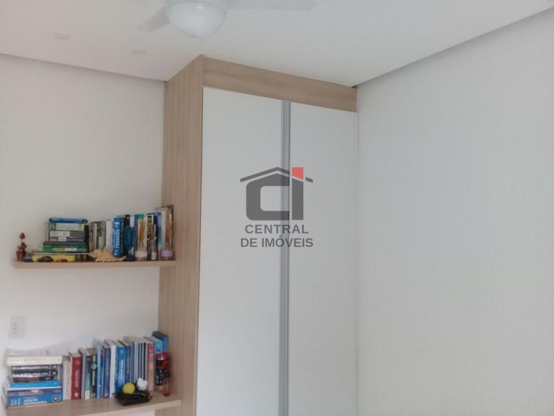 Casa à venda com 4 quartos, 270m² - Foto 14