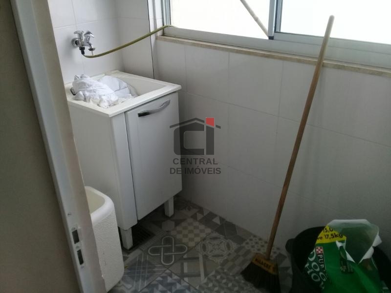 Casa à venda com 4 quartos, 270m² - Foto 25