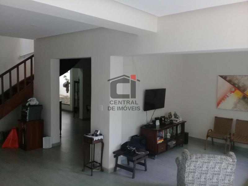 Casa à venda com 4 quartos, 270m² - Foto 4