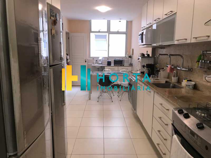 Apartamento à venda com 4 quartos, 210m² - Foto 18