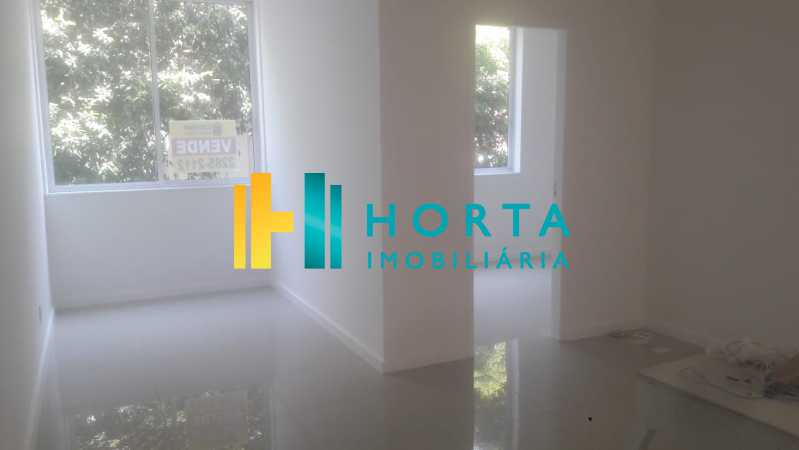 Apartamento à venda com 2 quartos, 70m² - Foto 2