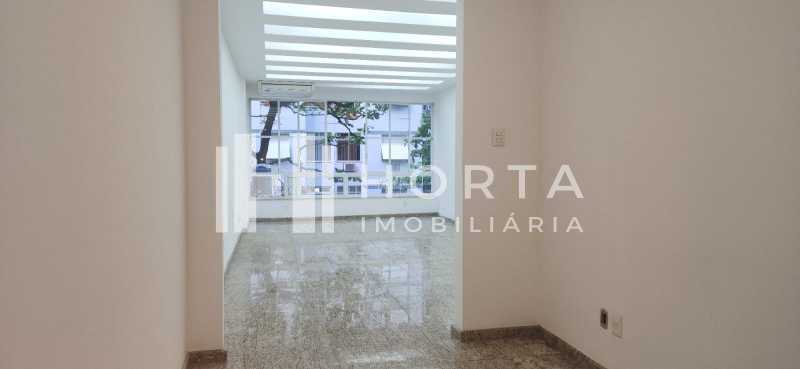 Apartamento à venda com 3 quartos, 165m² - Foto 2