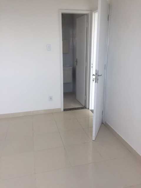 Apartamento à venda com 2 quartos, 80m² - Foto 3