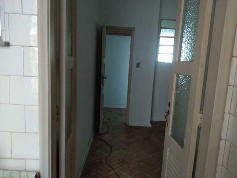 Casa à venda com 4 quartos, 300m² - Foto 18