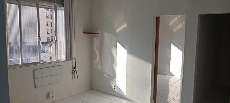 Apartamento para alugar com 2 quartos, 45m² - Foto 11