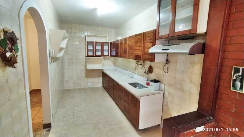 Casa de Condomínio à venda com 4 quartos, 270m² - Foto 9