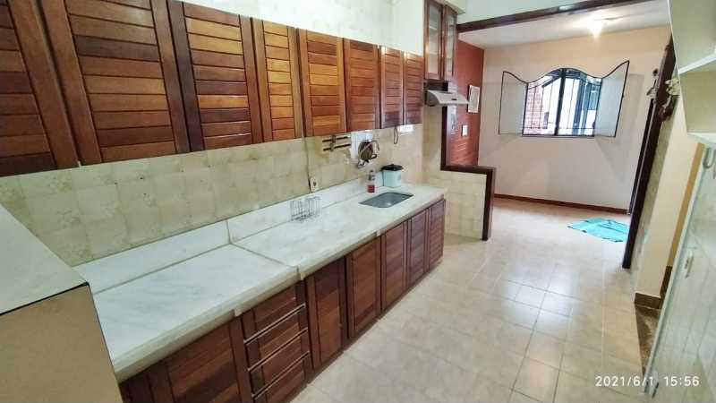 Casa de Condomínio à venda com 4 quartos, 270m² - Foto 10