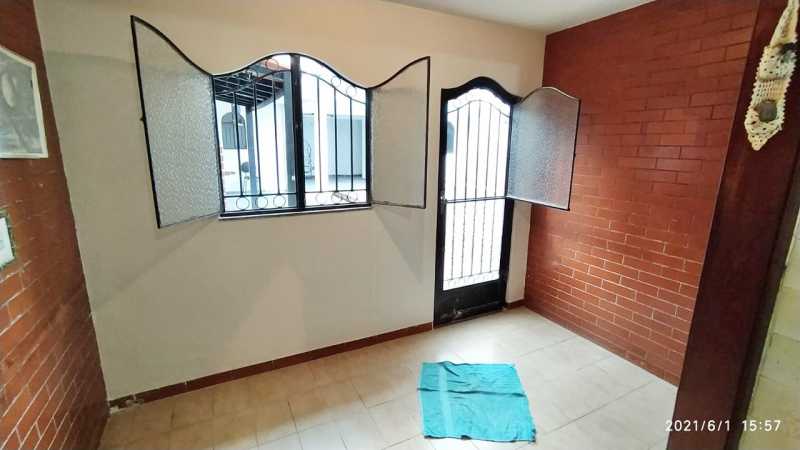 Casa de Condomínio à venda com 4 quartos, 270m² - Foto 11