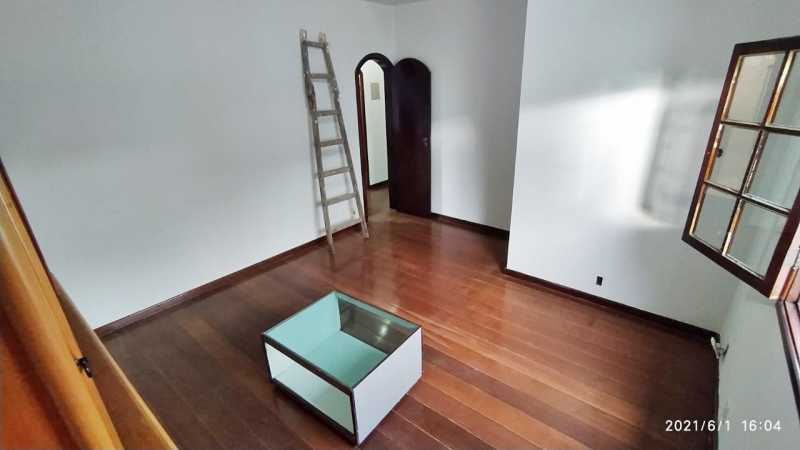 Casa de Condomínio à venda com 4 quartos, 270m² - Foto 20