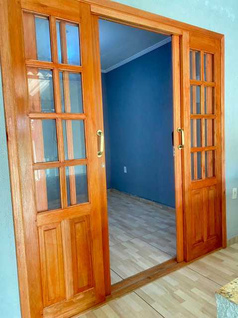 Casa à venda com 2 quartos, 120m² - Foto 4