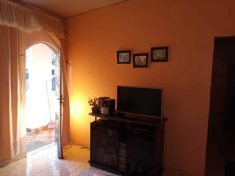 Casa à venda com 5 quartos, 200m² - Foto 10