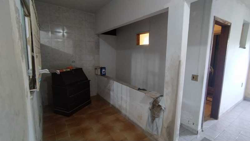 Casa à venda com 4 quartos, 168m² - Foto 18