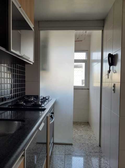 Apartamento à venda com 2 quartos, 62m² - Foto 6