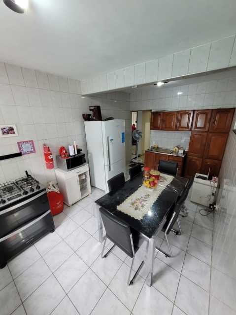 Casa à venda com 4 quartos, 168m² - Foto 9