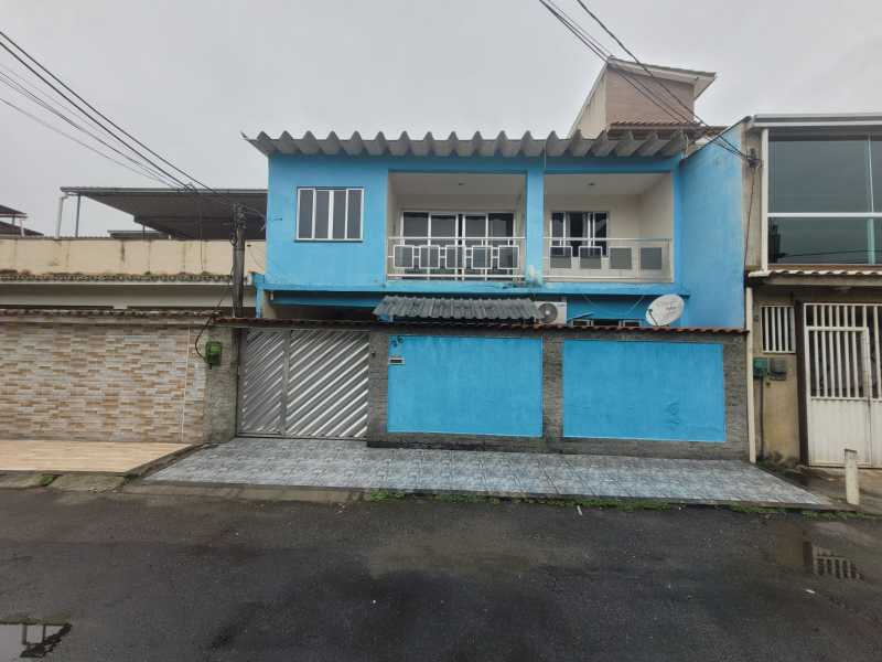 Casa à venda com 4 quartos, 168m² - Foto 1